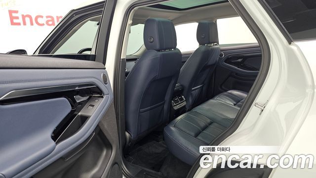 Land Rover Range Rover Evoque 2020 — photo 24