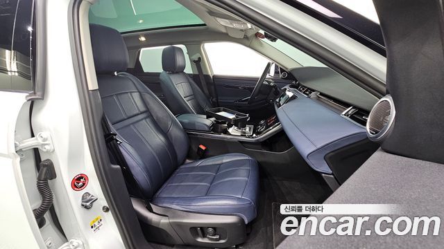 Land Rover Range Rover Evoque 2020 — photo 16