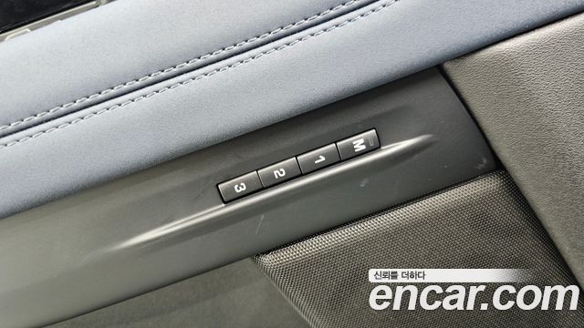 Land Rover Range Rover Evoque 2020 — photo 30