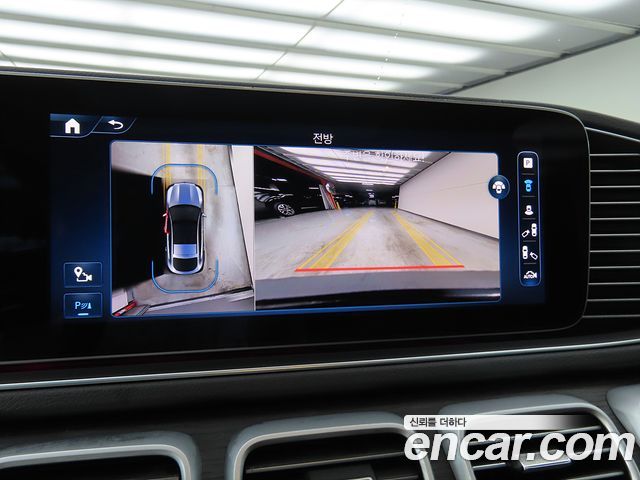 Mercedes-Benz GLE-Class 2023 — photo 10