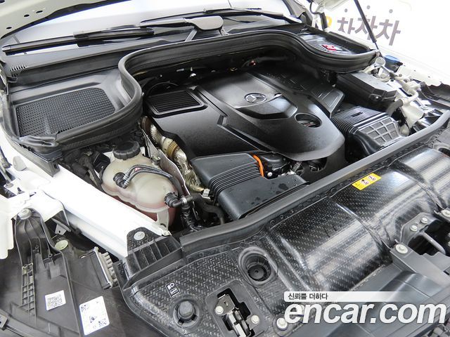 Mercedes-Benz GLE-Class 2023 — photo 19