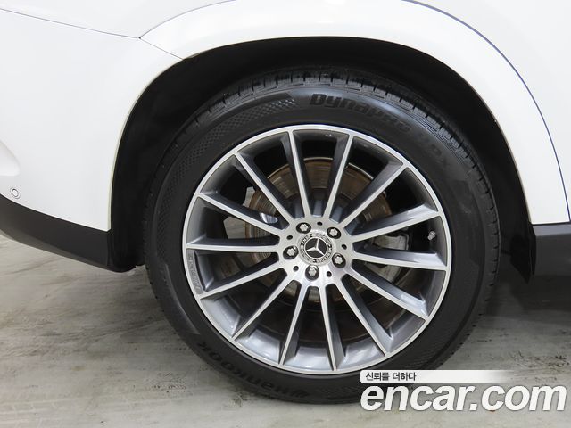 Mercedes-Benz GLE-Class 2023 — photo 20