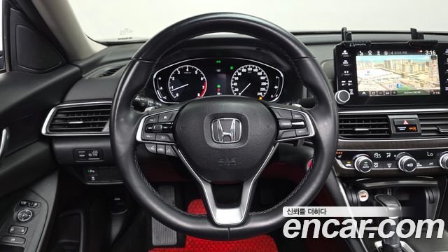 Honda Accord 2018 — photo 18