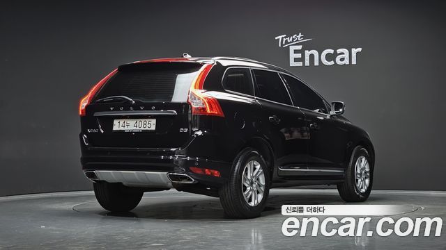 Volvo XC60 2017 — photo 2