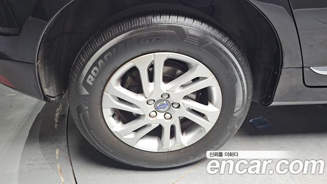 Volvo XC60 2017 — photo 5