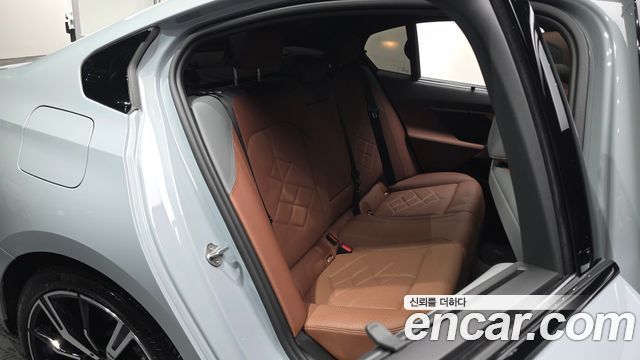 BMW 5-Series 2024 — photo 18