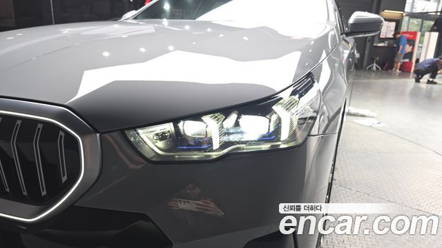 BMW 5-Series 2024 — photo 8