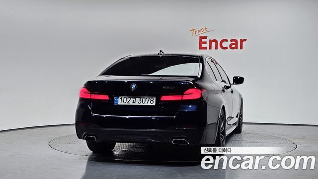 BMW 5-Series 2022 — photo 4