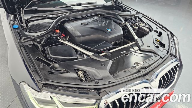 BMW 5-Series 2022 — photo 6