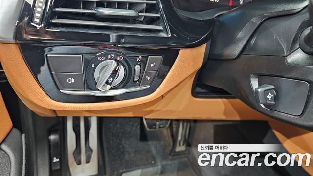 BMW 5-Series 2022 — photo 22