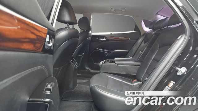 Kia K7 2016 — photo 11