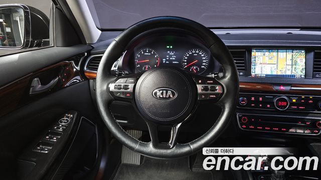 Kia K7 2016 — photo 12