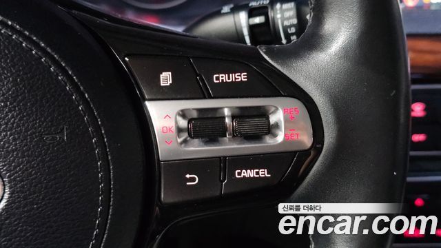 Kia K7 2016 — photo 16