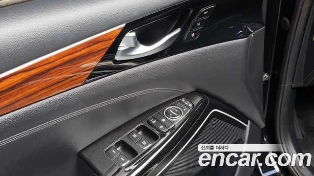 Kia K7 2016 — photo 18