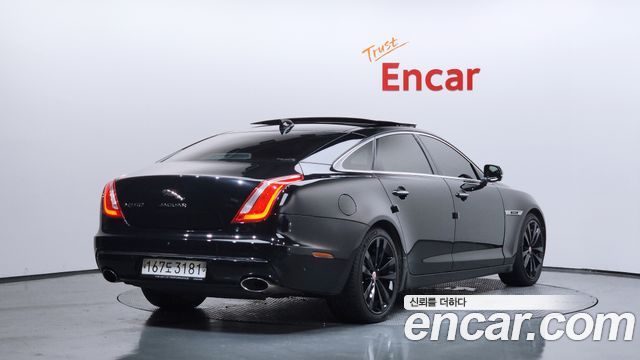 Jaguar XJ 2019 — photo 2