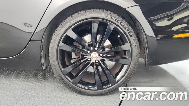 Jaguar XJ 2019 — photo 7
