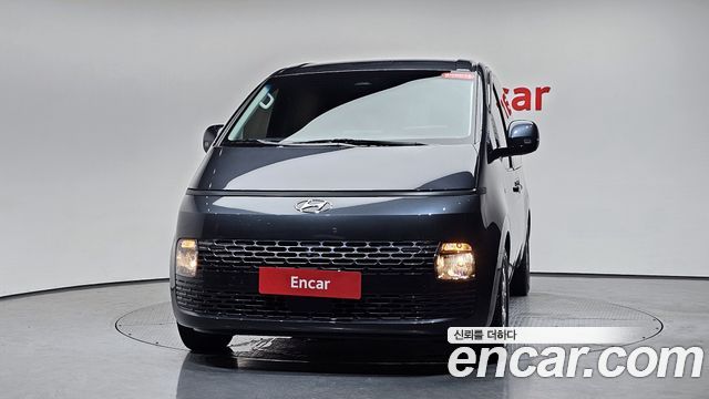 Hyundai Staria 2022 — photo 3