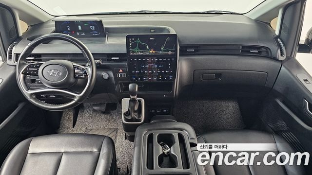 Hyundai Staria 2022 — photo 10