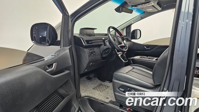Hyundai Staria 2022 — photo 13