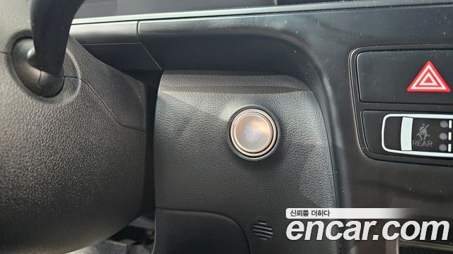 Hyundai Staria 2022 — photo 24