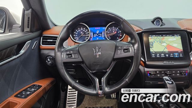 Maserati Ghibli 2020 — photo 20