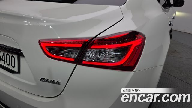 Maserati Ghibli 2020 — photo 9