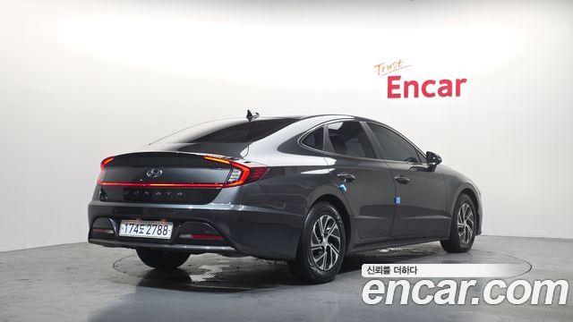 Hyundai Sonata 2022 — photo 2