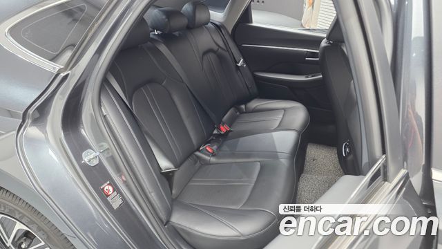 Hyundai Sonata 2022 — photo 18