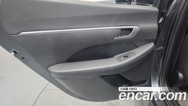 Hyundai Sonata 2022 — photo 15