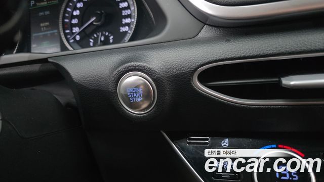 Hyundai Sonata 2022 — photo 28