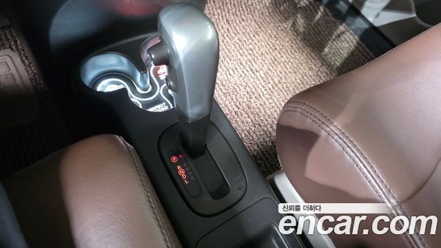 Nissan Cube 2014 — photo 9