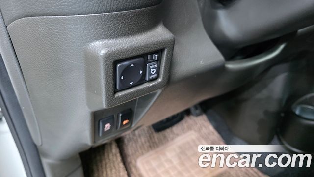 Nissan Cube 2014 — photo 17