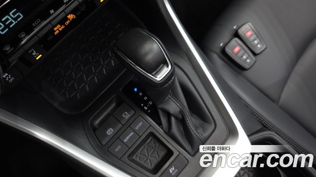 Toyota RAV4 2024 — photo 12