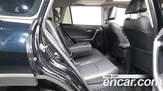 Toyota RAV4 2024 — photo 17