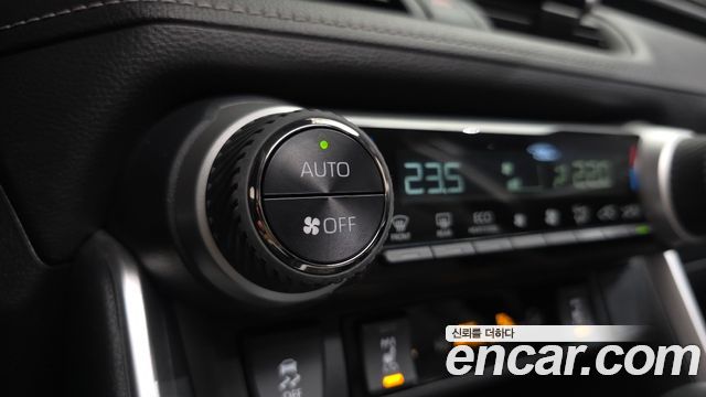 Toyota RAV4 2024 — photo 24