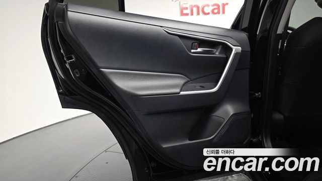 Toyota RAV4 2024 — photo 15
