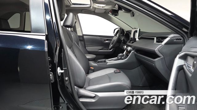 Toyota RAV4 2024 — photo 16