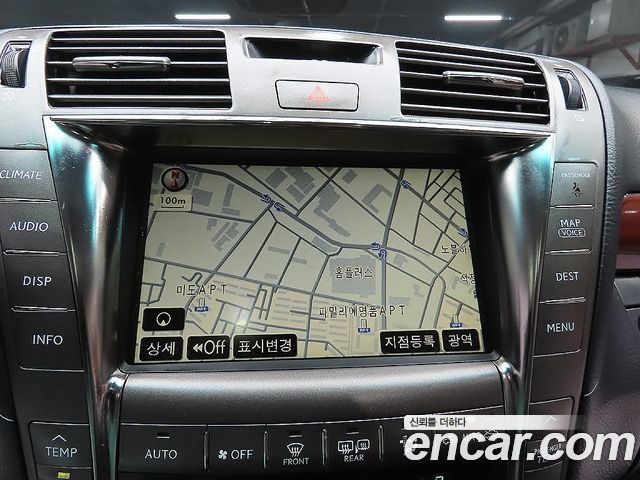 Lexus LS 2008 — photo 16