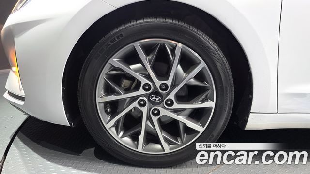 Hyundai AVANTE 2019 — photo 5