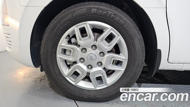 Hyundai Staria 2022 — photo 5