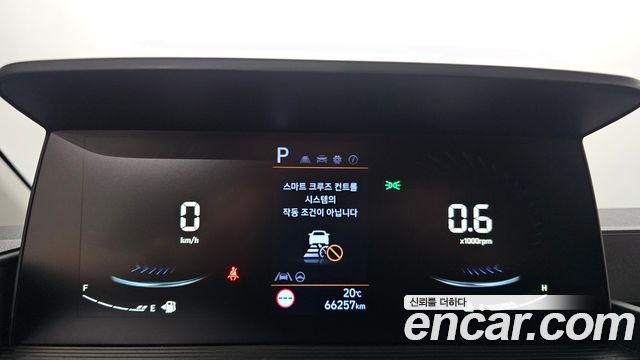 Hyundai Staria 2022 — photo 11