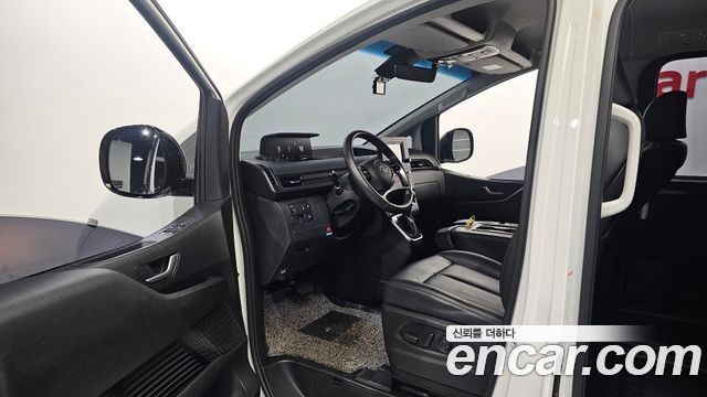 Hyundai Staria 2022 — photo 13