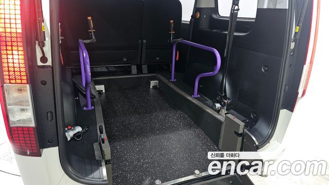 Hyundai Staria 2022 — photo 24