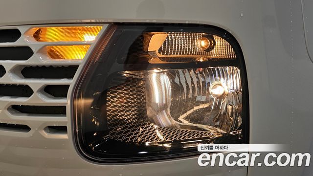 Hyundai Staria 2022 — photo 8