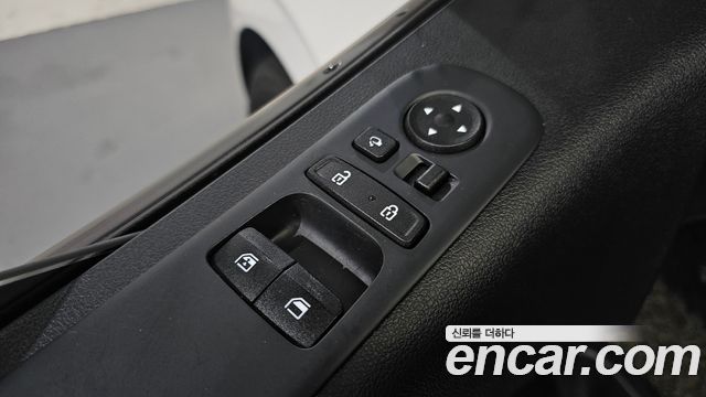 Hyundai Staria 2022 — photo 28