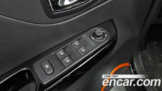Renault Korea QM3 2014 — photo 15