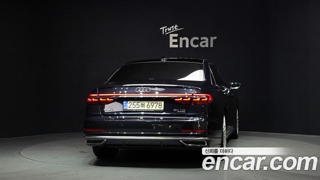 Audi A8 2021 — photo 4