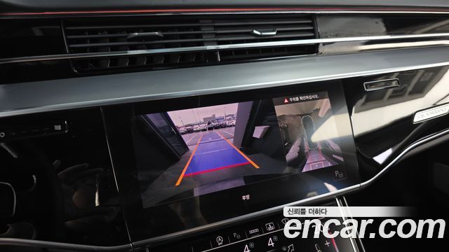 Audi A8 2021 — photo 21