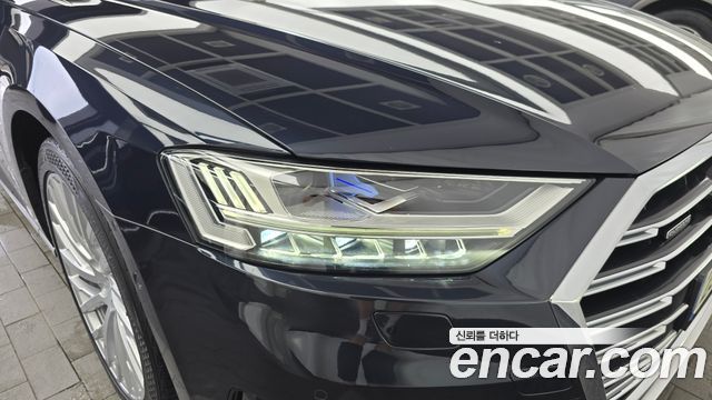 Audi A8 2021 — photo 8