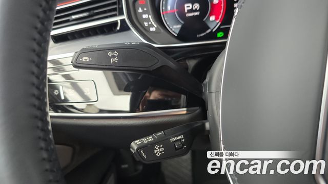Audi A8 2021 — photo 28